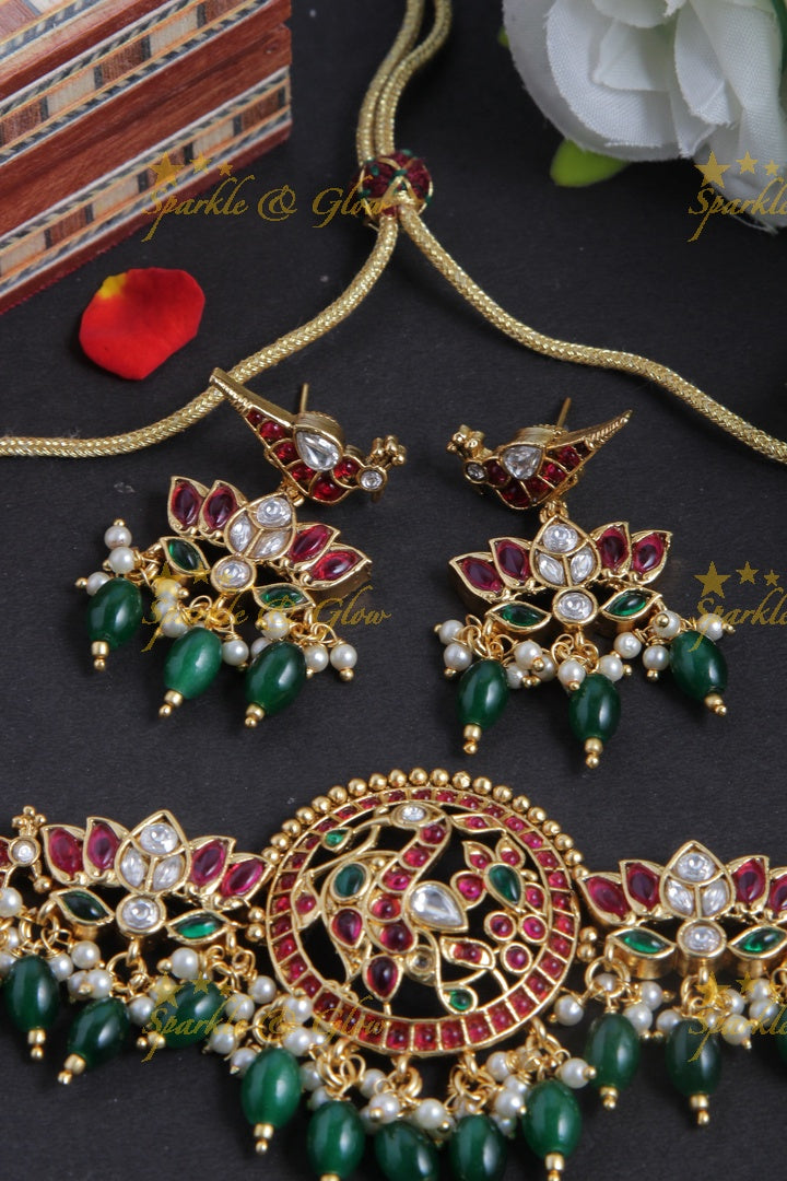 Full moon peacock lotus green beads choker