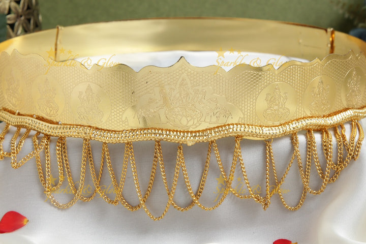 Gold polished budgetted plain lakhsmi hipbelt with chain hangings