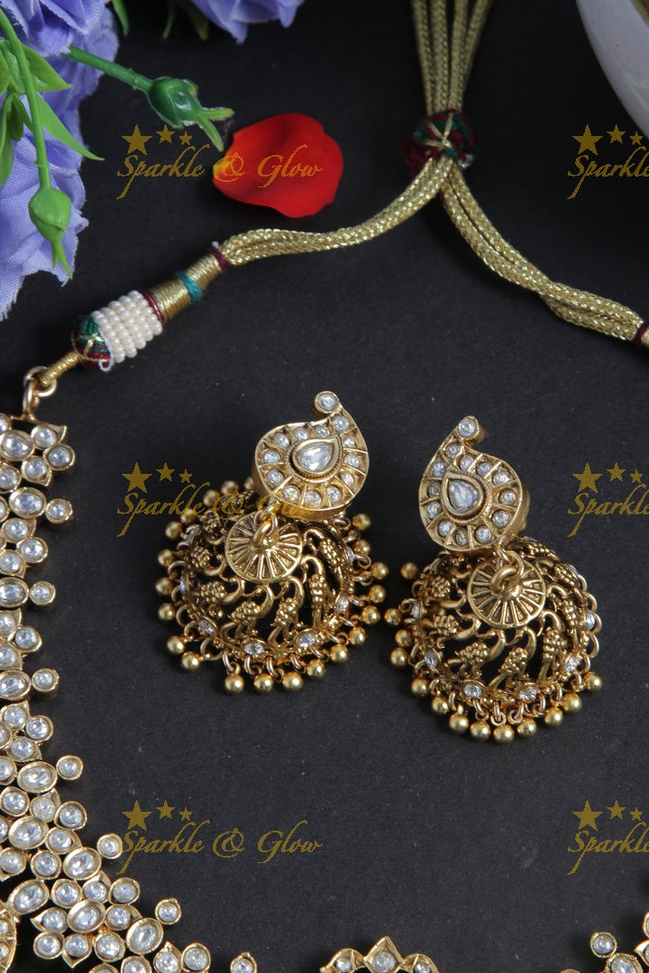 Beautiful gold alike mango floral short necklace - white