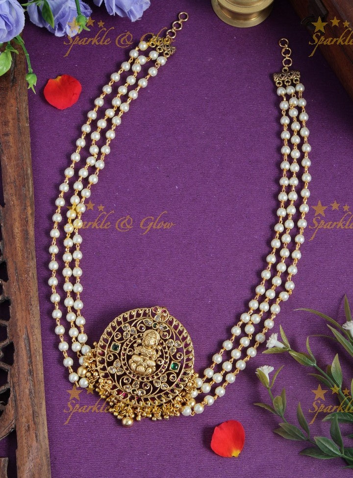 Premium Matt lakhsmi carved pendent pearl hair accessory