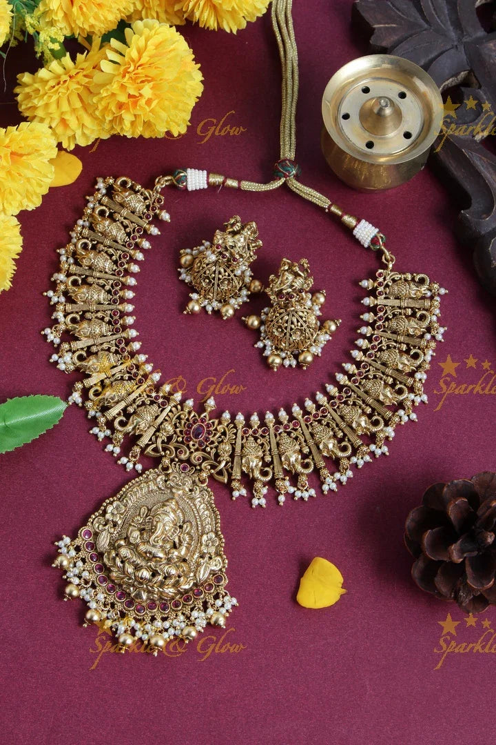 Gold alike stunning Ganesha necklace with pearl drops - red - gold Beads - Sparkle and Glow