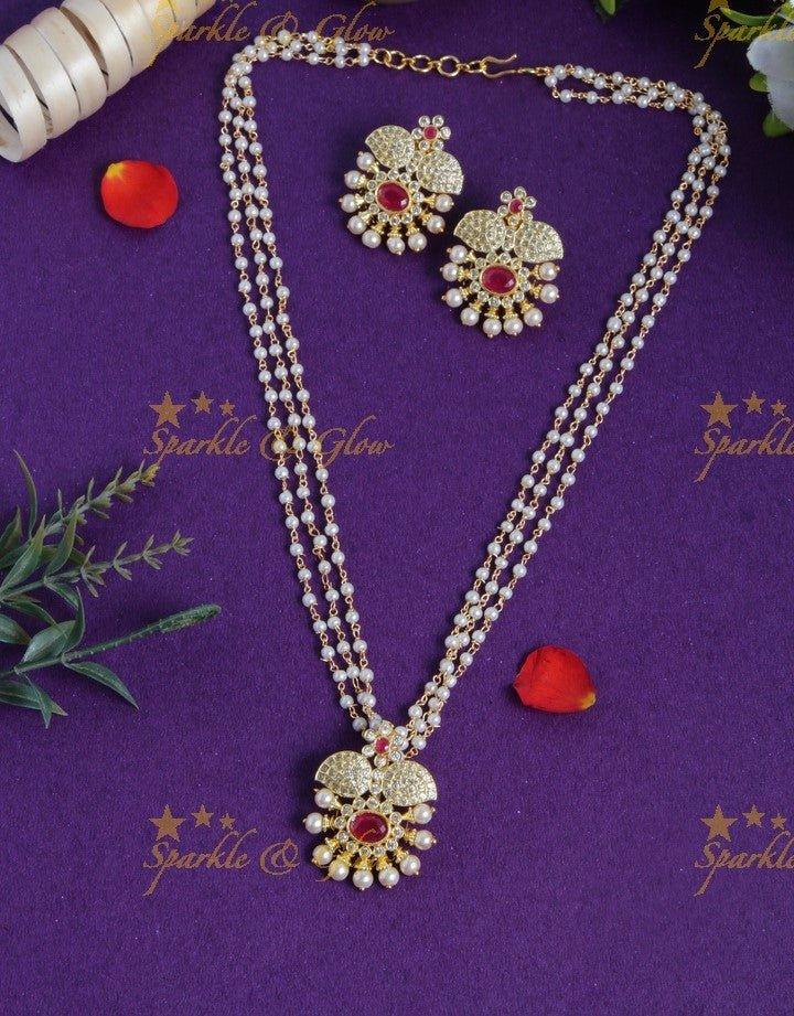 Gold polished pearl pendent chain - Sparkle and Glow