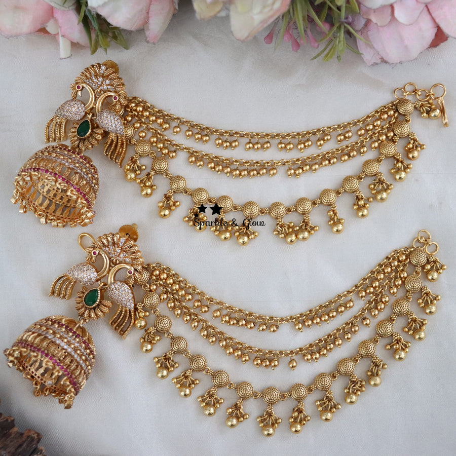 Why wear just jhumkas when you can elevate it with an earchain? 👑
1.ID E-25712,EC-23470
2.ID E-28190,EC-25919
3.ID E-6331,EC-28329
4.ID E-19470,EC-14729
5.ID E-28225,EC-20202
6.ID E-28214,EC-2147
7.ID E-6298,EC-23478
8.ID E-23443,EC-22034
9.ID E-28238,EC-25897
10.ID E-28218,EC-27929
[jhumka with earchain, bridal jhumka combo, temple jewellery jhumkas, kundan jhumka with chain, south indian bridal earrings, traditional jhumka earrings, earchain earrings combo, wedding jewellery earrings, antique gold jhumka