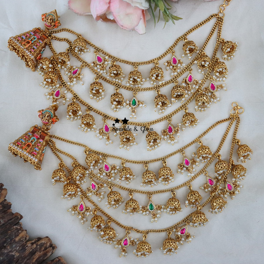 Why wear just jhumkas when you can elevate it with an earchain? 👑
1.ID E-25712,EC-23470
2.ID E-28190,EC-25919
3.ID E-6331,EC-28329
4.ID E-19470,EC-14729
5.ID E-28225,EC-20202
6.ID E-28214,EC-2147
7.ID E-6298,EC-23478
8.ID E-23443,EC-22034
9.ID E-28238,EC-25897
10.ID E-28218,EC-27929
[jhumka with earchain, bridal jhumka combo, temple jewellery jhumkas, kundan jhumka with chain, south indian bridal earrings, traditional jhumka earrings, earchain earrings combo, wedding jewellery earrings, antique gold jhumka
