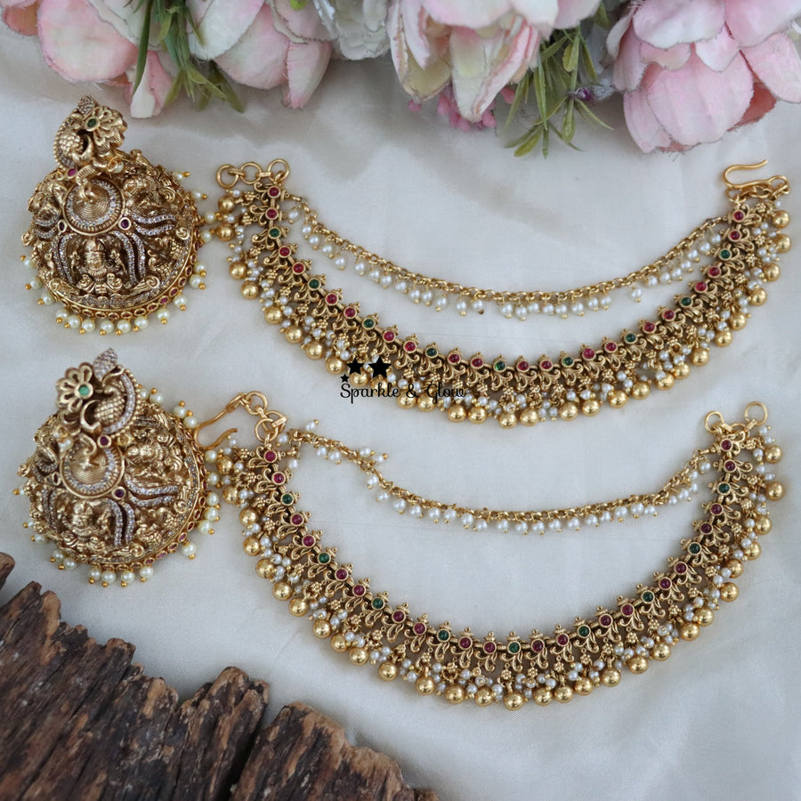 Why wear just jhumkas when you can elevate it with an earchain? 👑
1.ID E-25712,EC-23470
2.ID E-28190,EC-25919
3.ID E-6331,EC-28329
4.ID E-19470,EC-14729
5.ID E-28225,EC-20202
6.ID E-28214,EC-2147
7.ID E-6298,EC-23478
8.ID E-23443,EC-22034
9.ID E-28238,EC-25897
10.ID E-28218,EC-27929
[jhumka with earchain, bridal jhumka combo, temple jewellery jhumkas, kundan jhumka with chain, south indian bridal earrings, traditional jhumka earrings, earchain earrings combo, wedding jewellery earrings, antique gold jhumka