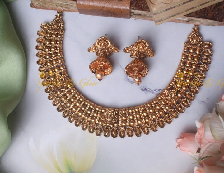 Antique non idol floral necklace