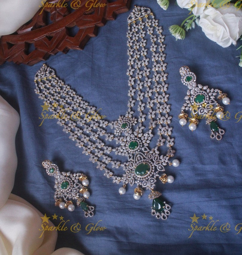 Stunning layered ad emerald haram