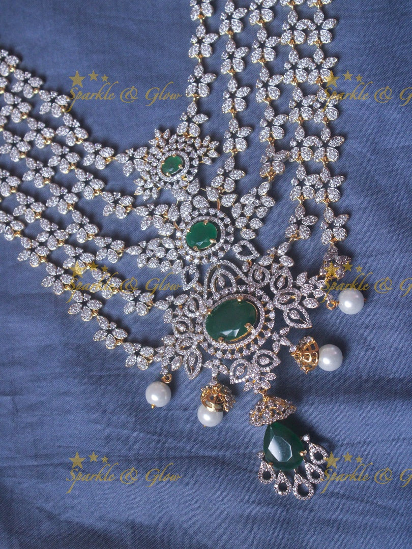 Stunning layered ad emerald haram