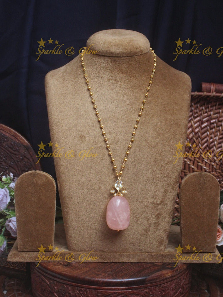 Stunning natural stone pendent chain