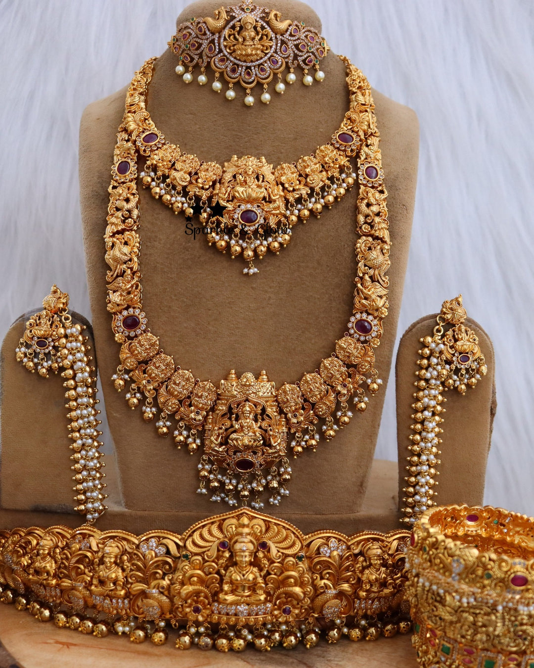 The kind of bridal set that makes everyone ask where it’s from ✨👑
Wedding Season Sale Get 15% discount on sitewide
Get Free Gift Above 10k
Get Free Shipping above 7.5k &30k(Domestic&
International)
Get 7% discount on First Order
1.ID 29513
2.ID SET-29043,C-28580,E-23443,EC-12949,H-28984
3.ID SET-29052,C-26103,EC-12850,H-24622
4.ID SET-29038,C-26099,EC-3657,H-29030
5.ID SET-29041,C-3071,EC-15296,H-24622

Visit website to place your order, link in the bio
www.sparkleandglow.co.in
Note: We don't take orders f