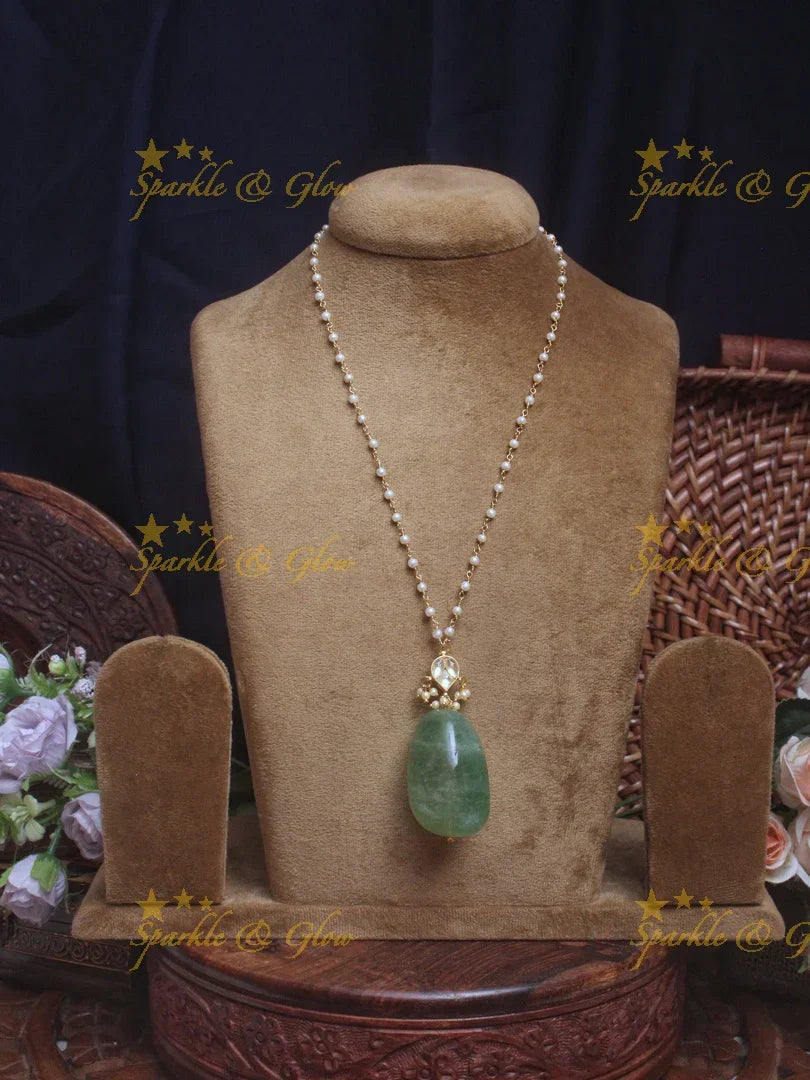 Stunning natural stone pendent chain -Green - Sparkle and Glow