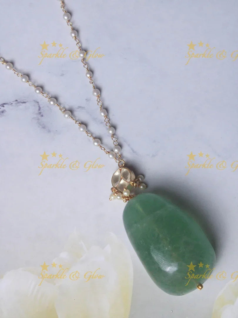 Stunning natural stone pendent chain -Green - Sparkle and Glow
