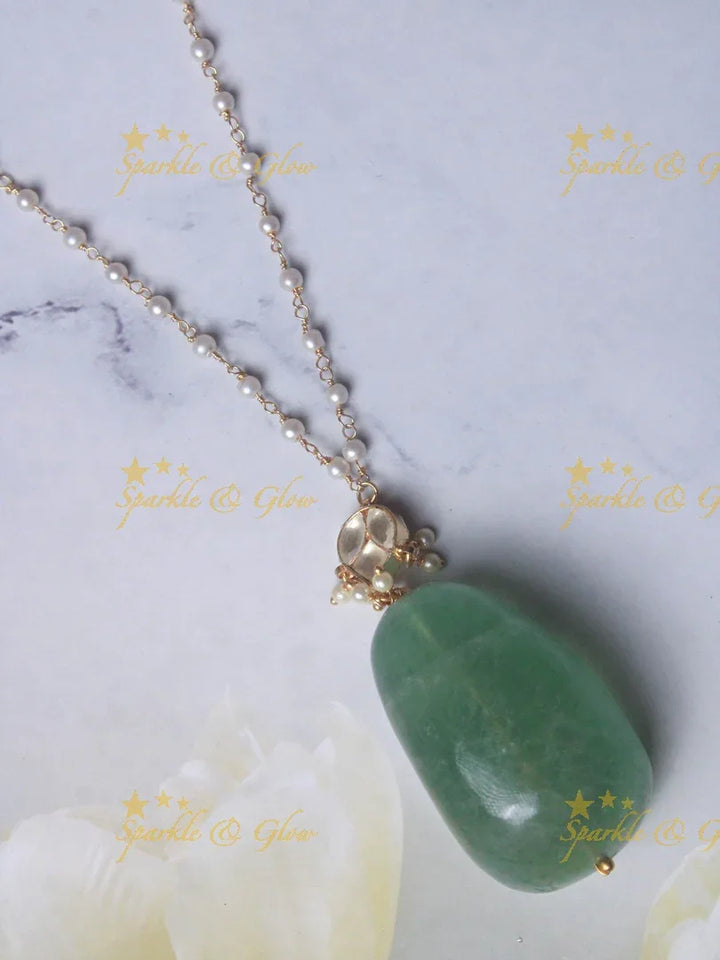 Stunning natural stone pendent chain -Green - Sparkle and Glow