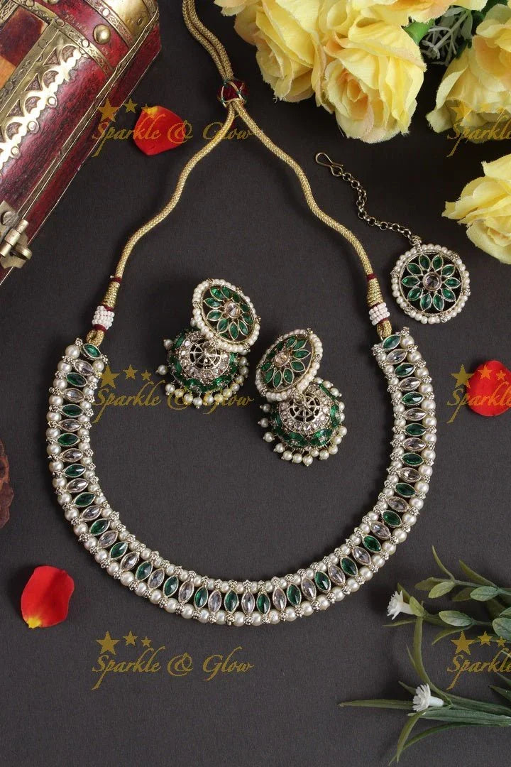 Beautiful oval shape design short necklace - Multi - Sparkle and Glow