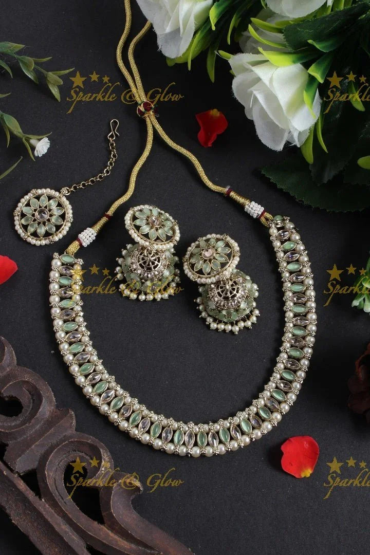 Beautiful oval shape design short necklace - Multi - Sparkle and Glow