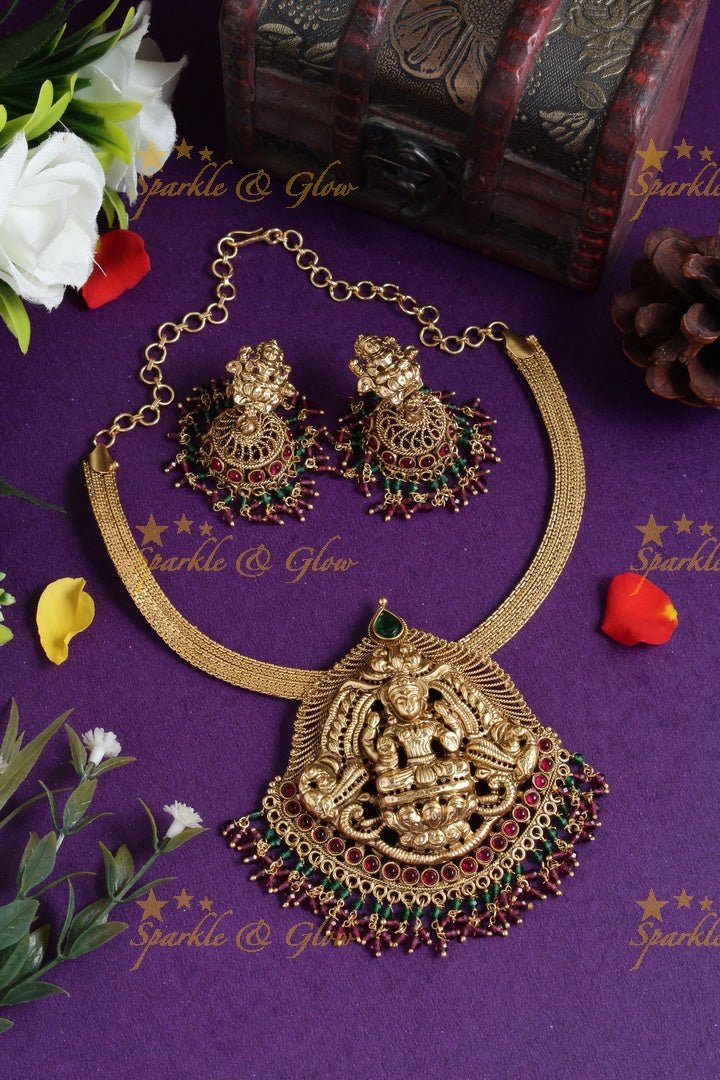Beautiful gold alike lakshmi peacock carved pendent short necklace - Sparkle and Glow - Back Thread - 