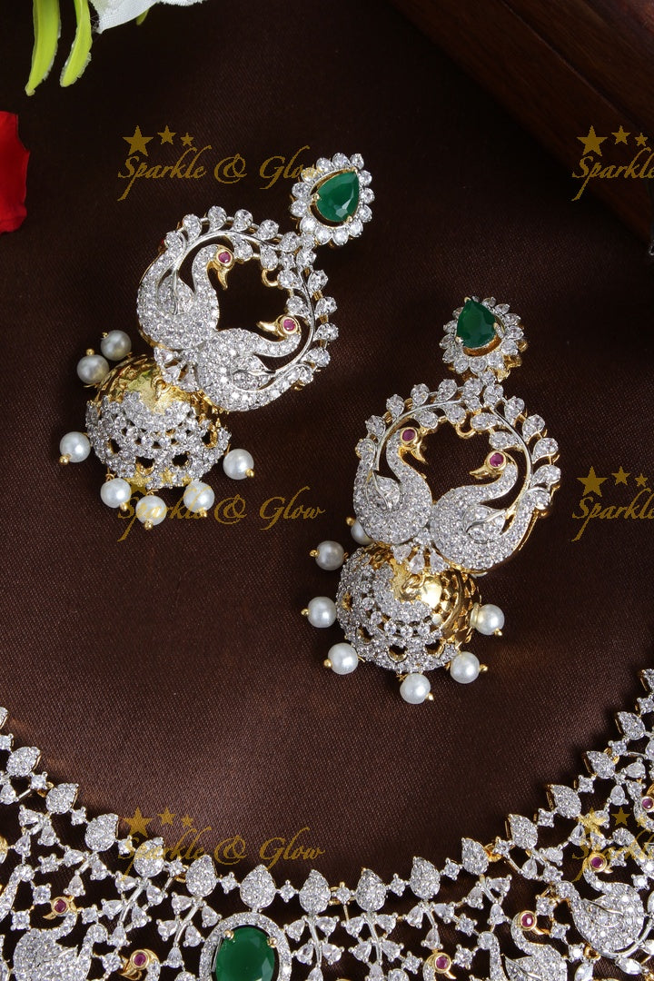 Stunning GJ Polish peacock carved pearl necklace - Green