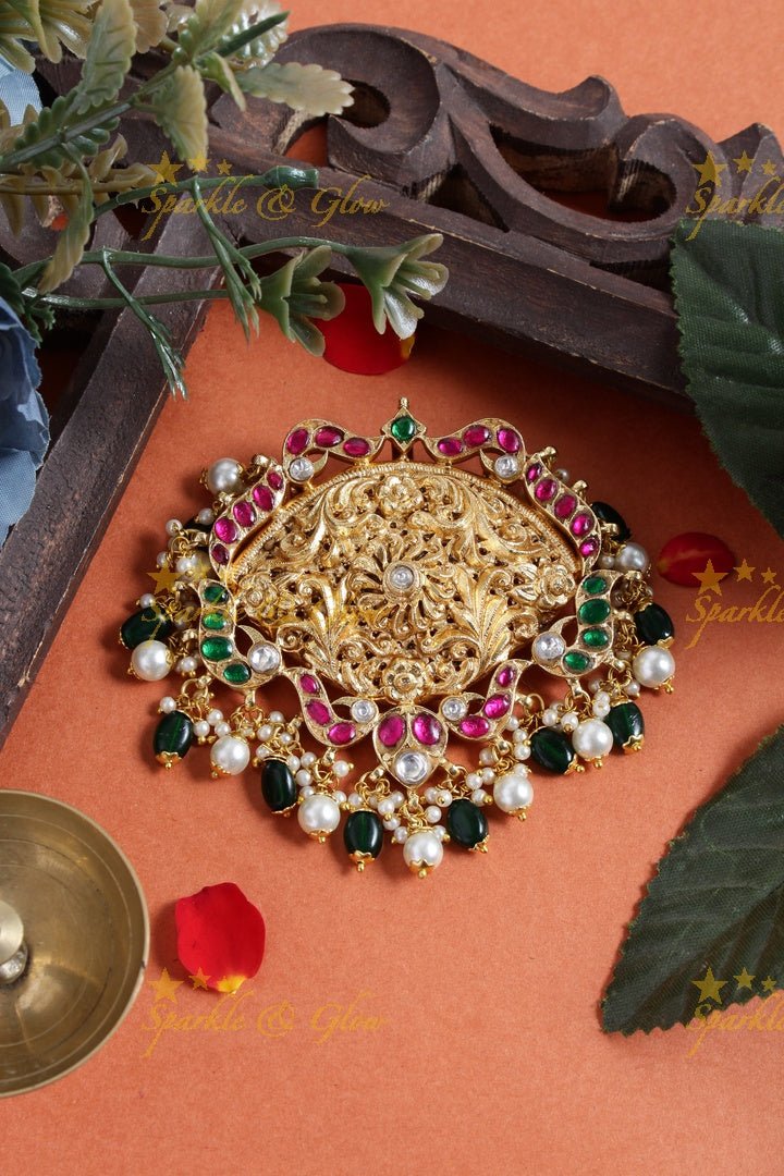 Gheru gold intricate design black and pearl bead pendent set - Sparkle and Glow - 