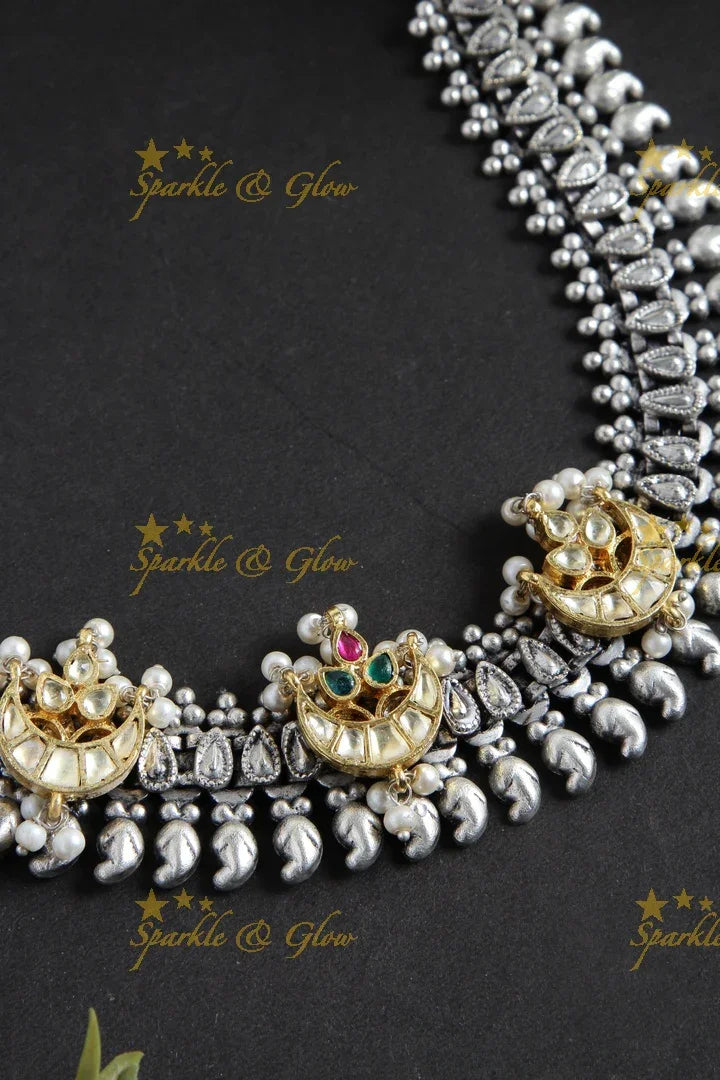 Elegant Silver Jadau Moggapu Fusion Necklace