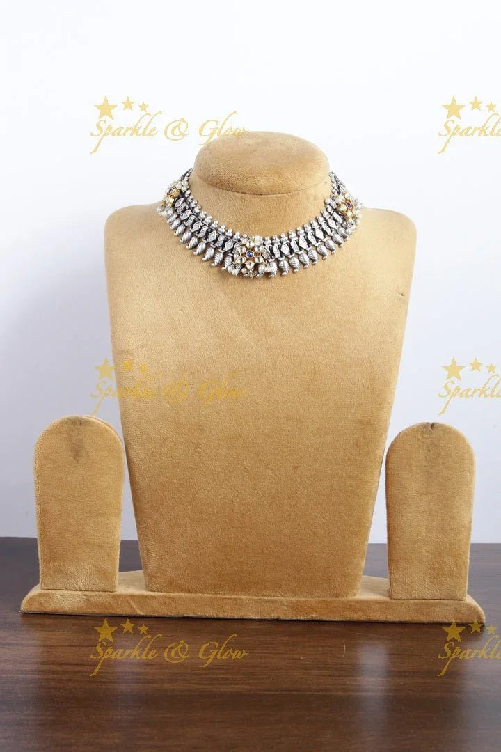 Silver Look alike Jadau moggapu design Fusion necklace - Sparkle and Glow