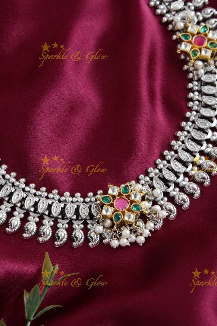 Silver Look alike Jadau moggapu design Fusion necklace - Sparkle and Glow