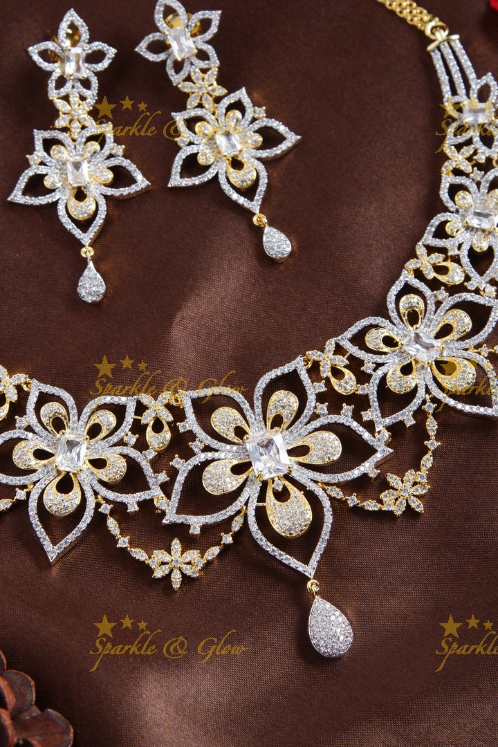 Alluring two tone floral AD necklace set