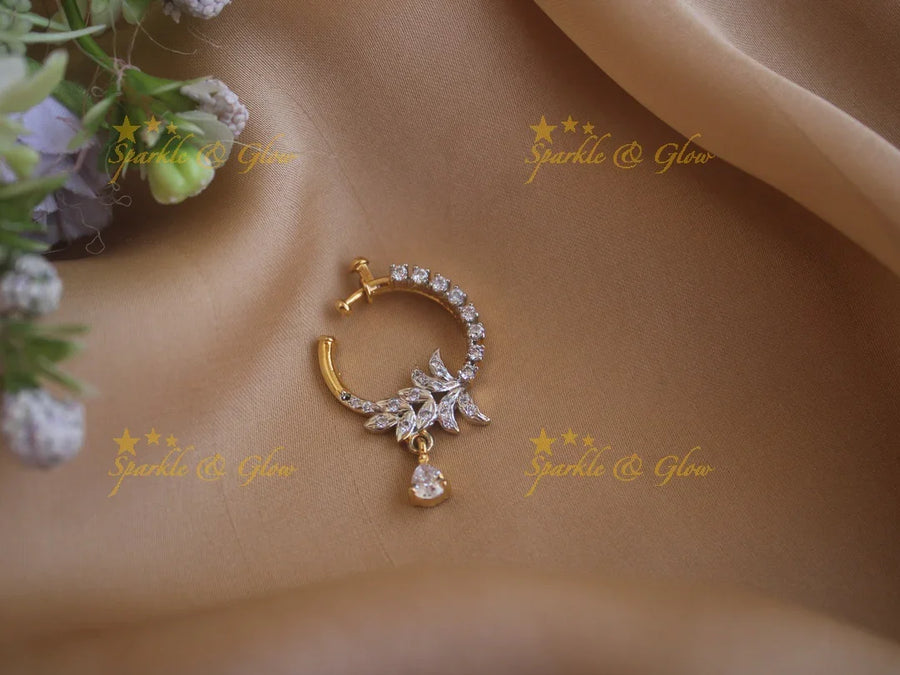 Gold polished AD nosepin - White - Sparkle and Glow