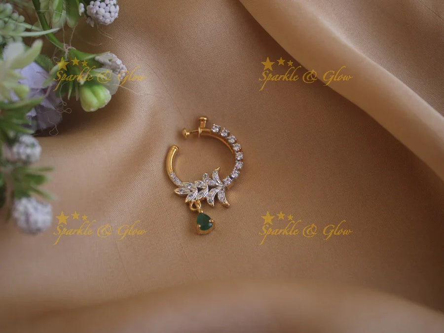 Gold polished AD nosepin - Green - Sparkle and Glow