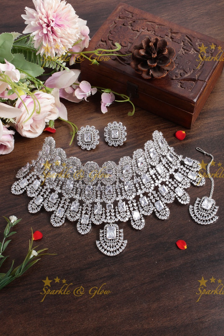 SIlver Tone Kiara Choker - Red