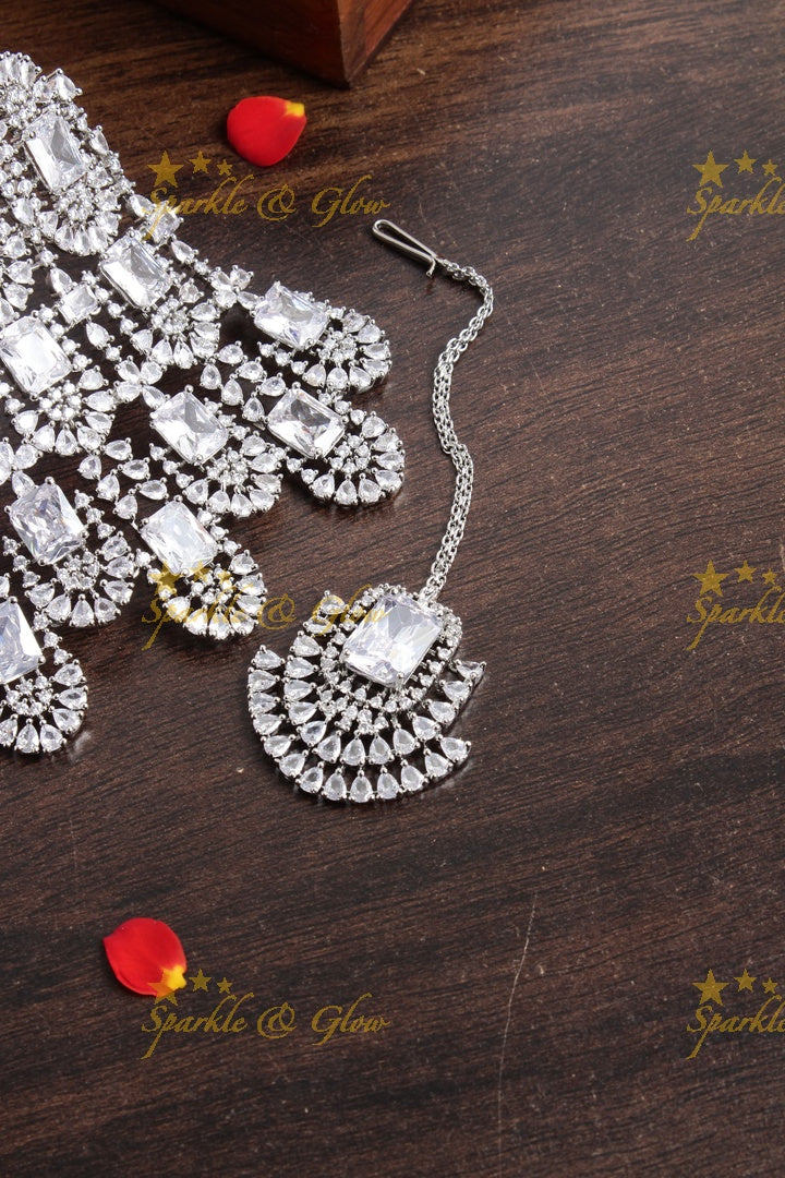 SIlver Tone Kiara Choker - White