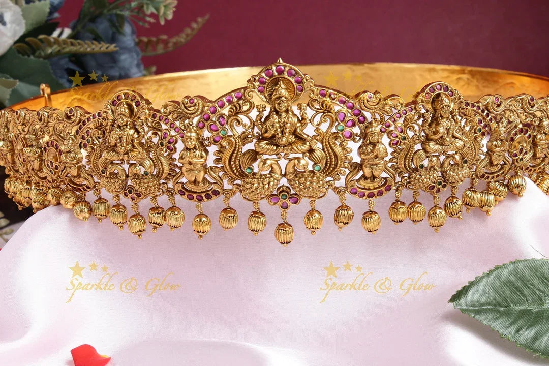 Beautiful Lakshmi Gold alike Hipbelt - Sparkle and Glow