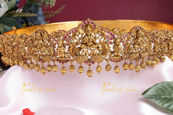 Beautiful Lakshmi Gold alike Hipbelt - Sparkle and Glow