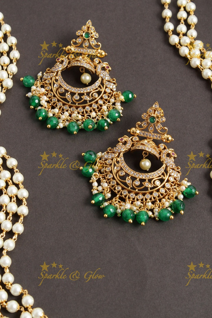 Statement  non idol pendent pearl chain set with green beads