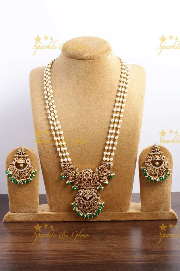 Statement  non idol pendent pearl chain set with green beads