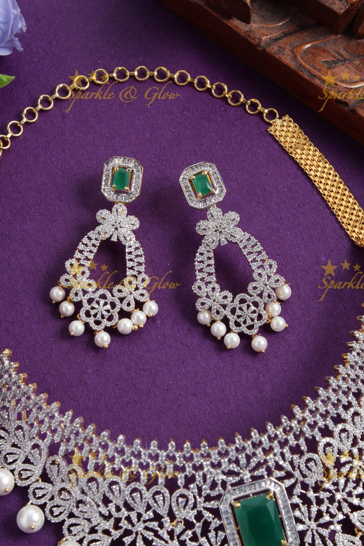 Stunning AD GJ emerald choker