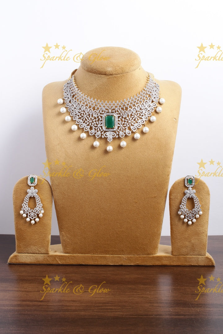 Stunning AD GJ emerald choker