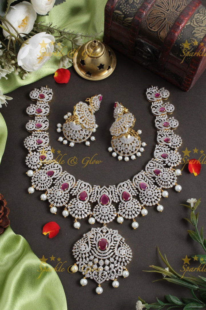 Beautiful GJ polish peacock necklace - Green