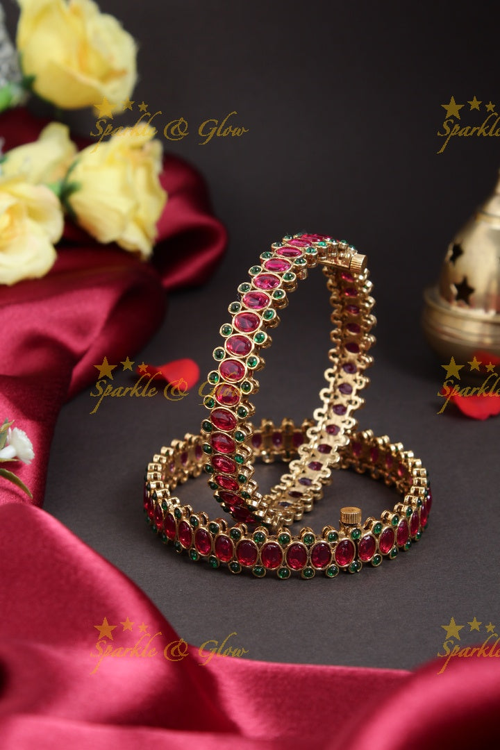 Gold alike Kemp Oval shaped  Bangles
