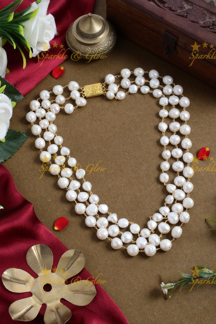 Statement real Shell White Pearl beads three layer chain