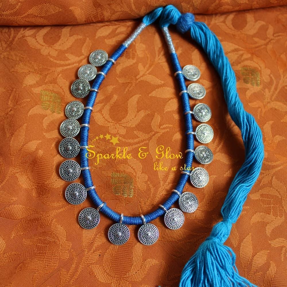 Trendy thread necklace - Red - Coin - Sparkle and Glow