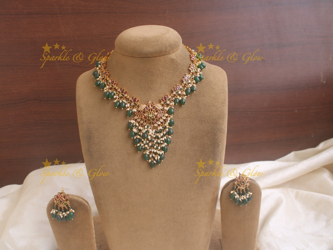 Exquisite Lotus and peacock kemp short necklace with ruby emerald and green beads