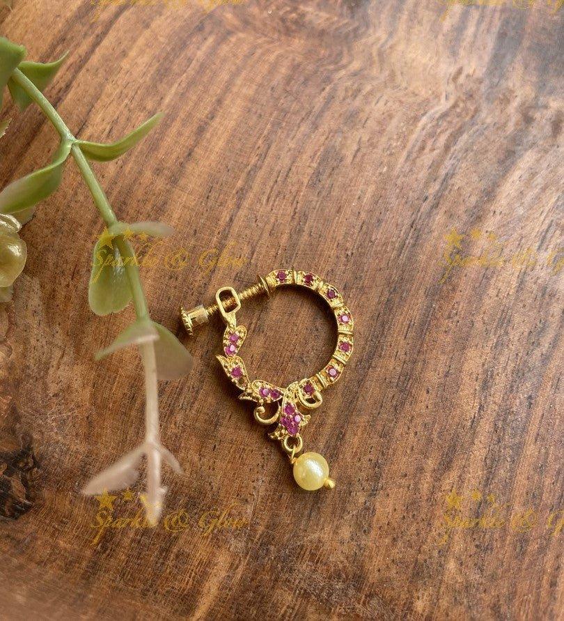 Gold polished AD nosepin with pearl - Red - Sparkle and Glow