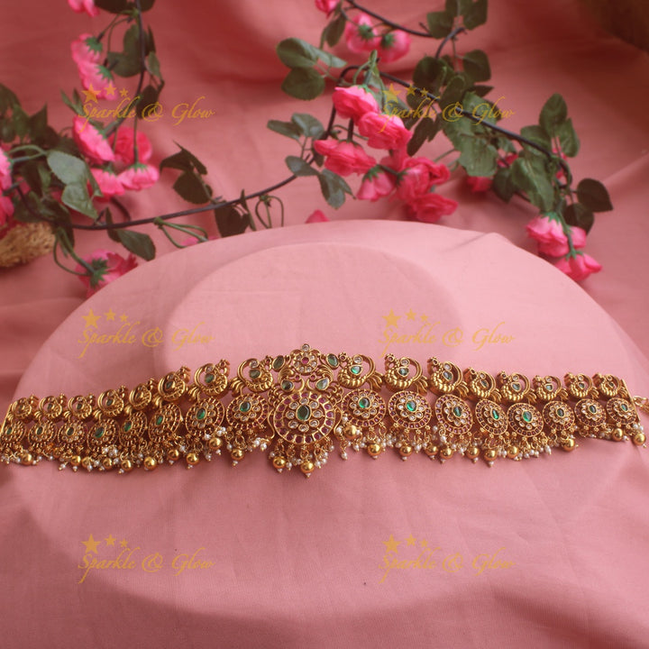 Stunning kemp stones bottu hipchain with gold beads
