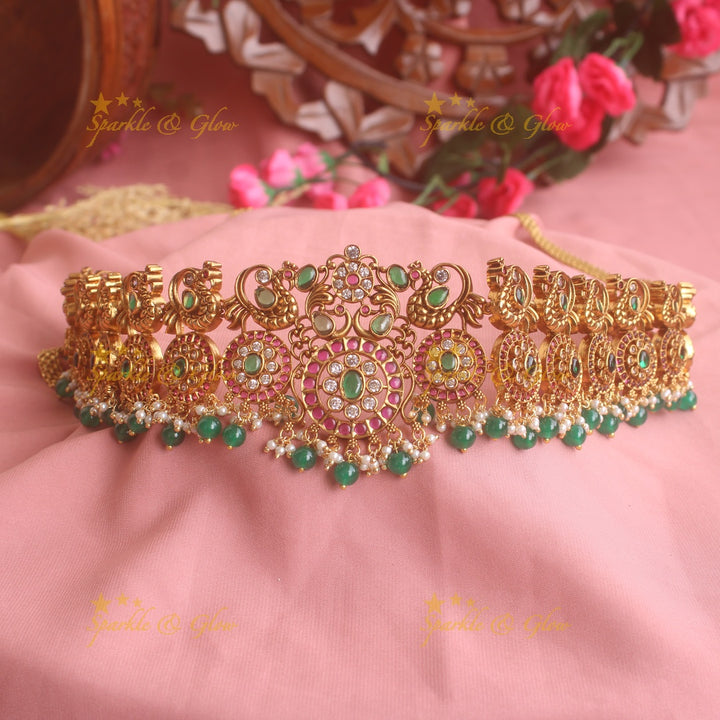 Stunning kemp stones bottu hipchain with gold beads