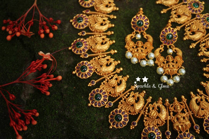 Gold alike polished peaock design kemp stones statement haram