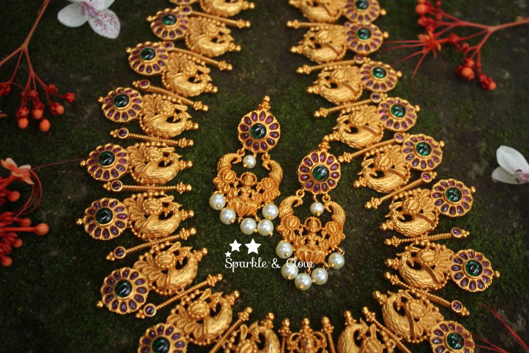 Gold alike polished peaock design kemp stones statement haram