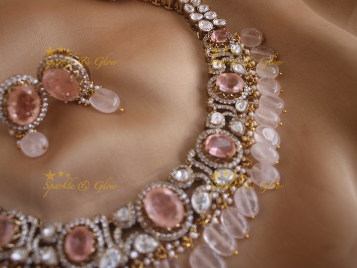 Stunning Victorian AD necklace with peach colour stones and beads