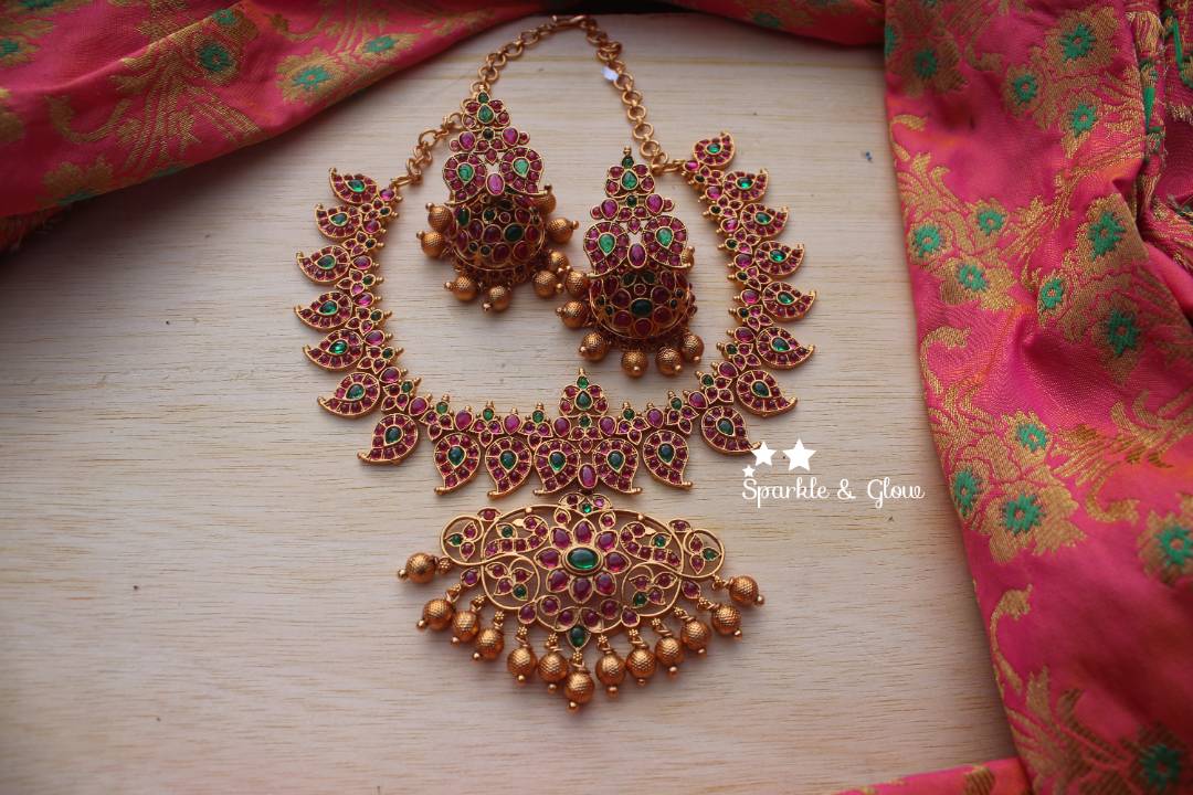 Gold alike polished kemp and cz stones mango necklace - White - Sparkle and Glow - Red - Back Chain