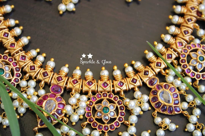 Gorgeous flower mango design kemp gutta pusalu