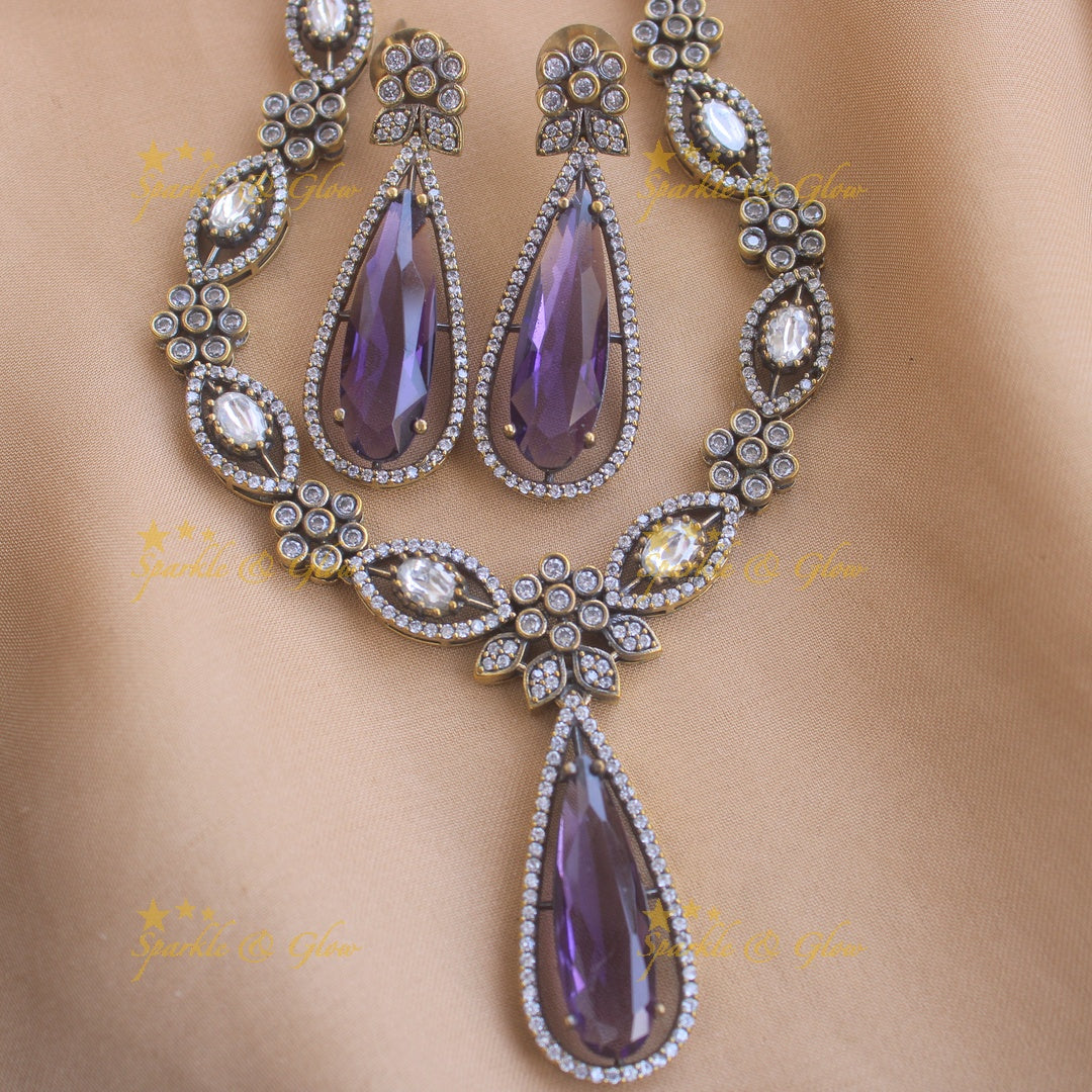 Stunning Floral and leaf design Victorian AD short necklace - purple